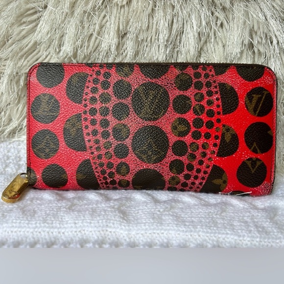 Handbags - RARE Louis Vuitton x Yayoi Kusama • Zippy Wallet